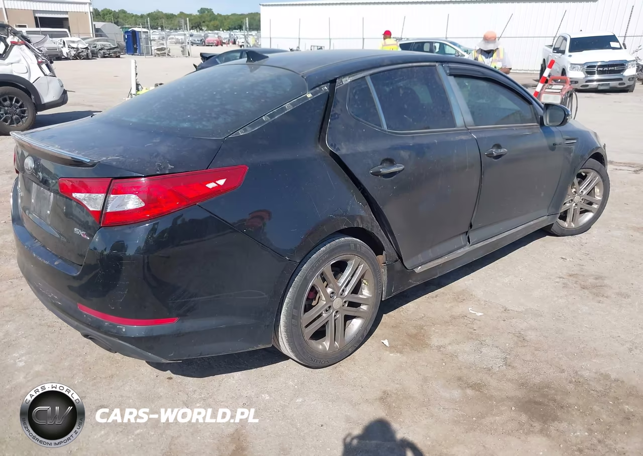 2013 Kia Optima Sx VIN:5XXGR4A63DG113346 - 4