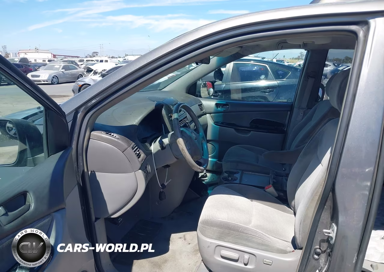 2005 Toyota Sienna Le VIN:5TDZA23C15S257128 - 5