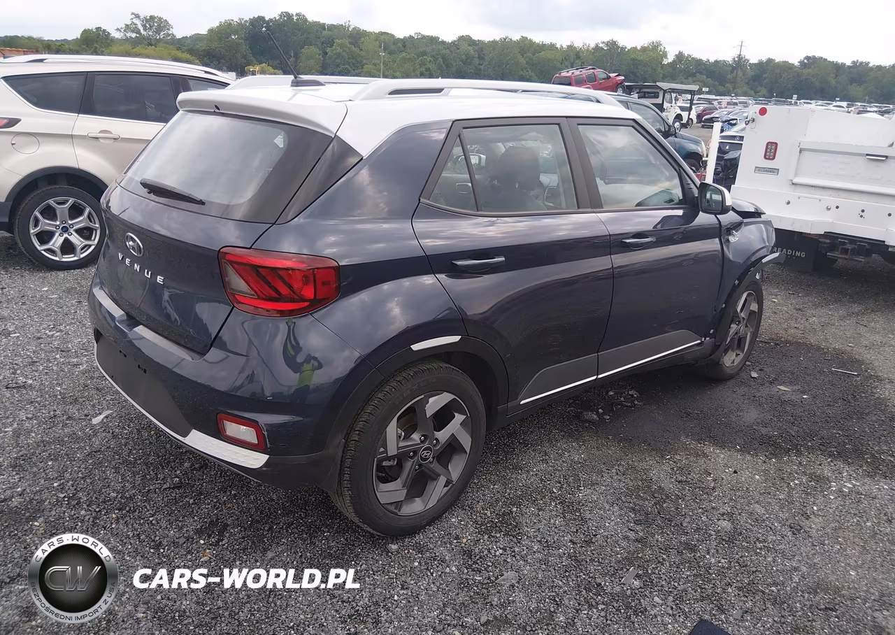 2026 Hyundai Venue Sel W-Two-Tone Roof VIN:KMHRC8A36TU466420 - 4