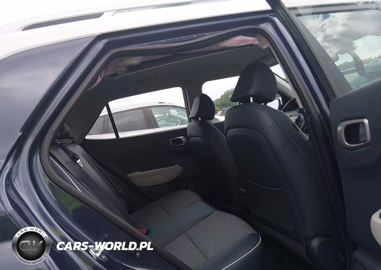 2026 Hyundai Venue Sel W-Two-Tone Roof VIN:KMHRC8A36TU466420 - 8