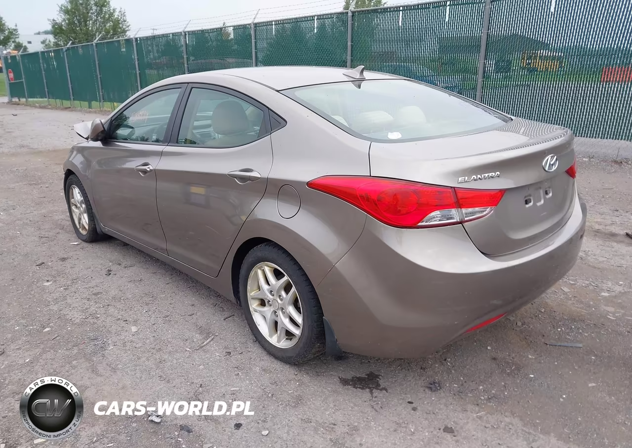 2013 Hyundai Elantra Gls VIN:5NPDH4AE4DH415486 - 3