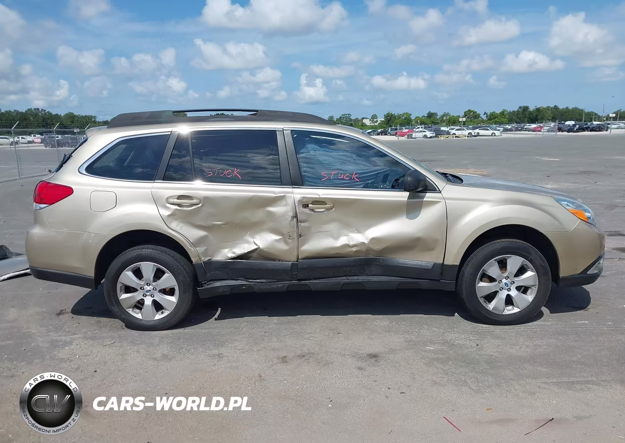 2010 Subaru Outback 2.5I Premium VIN:4S4BRCCC5A3334509 - 14