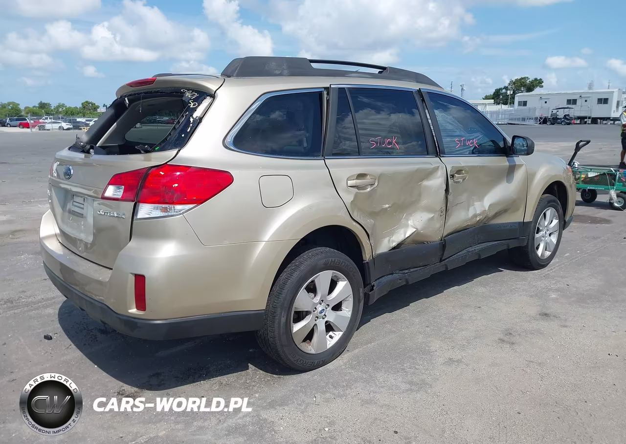2010 Subaru Outback 2.5I Premium VIN:4S4BRCCC5A3334509 - 4
