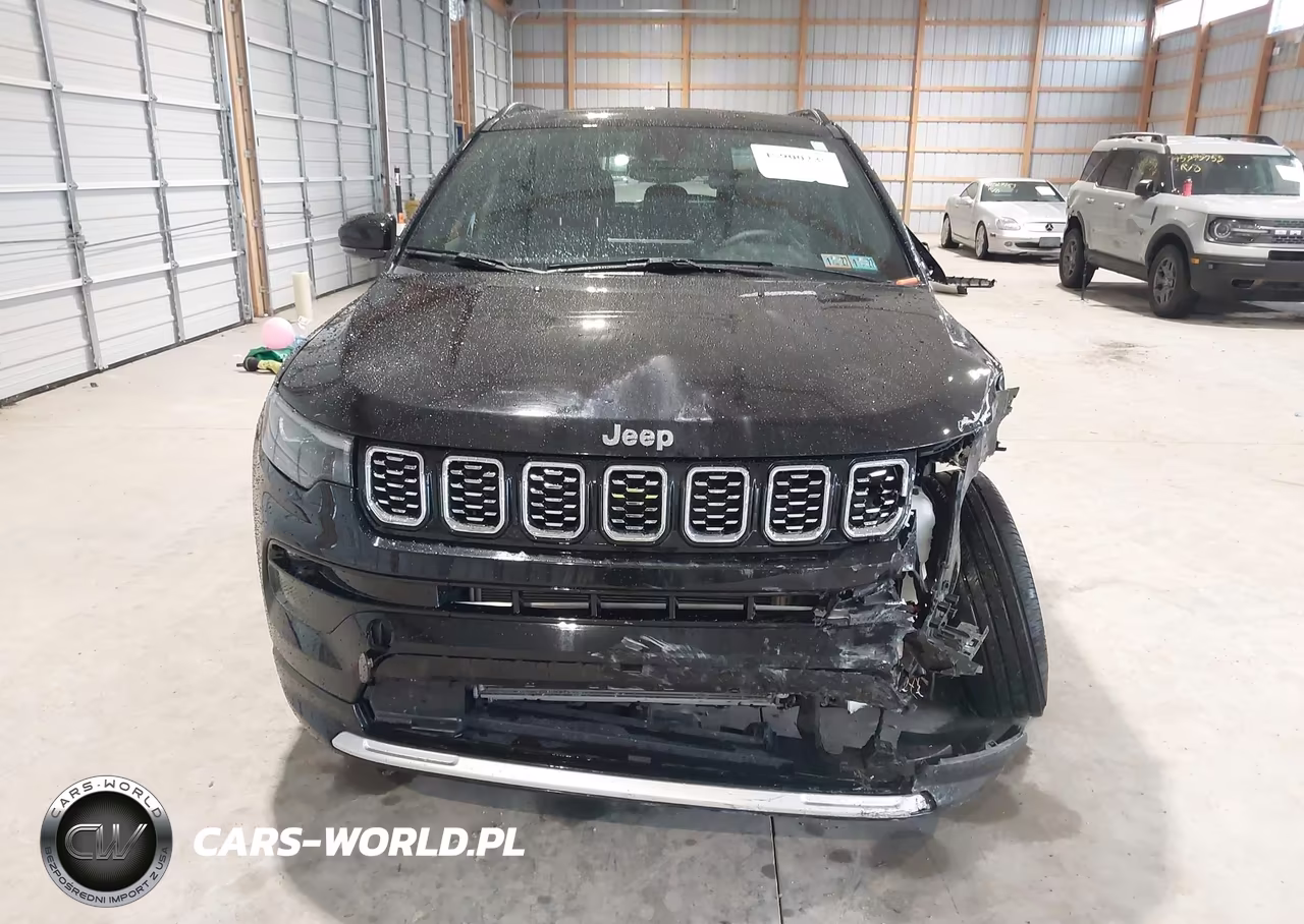 2025 Jeep Compass Limited 4X4 VIN:3C4NJDCNXST518978 - 12