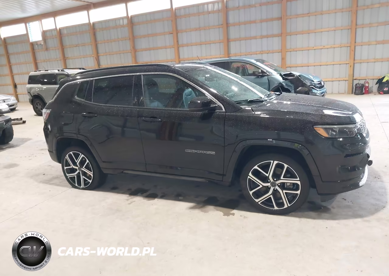 2025 Jeep Compass Limited 4X4 VIN:3C4NJDCNXST518978 - 13