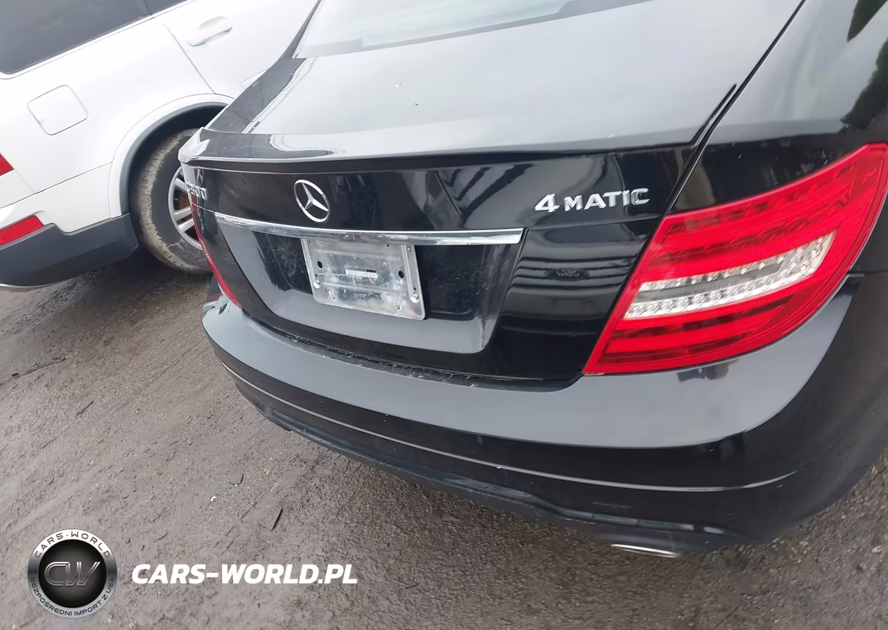 2013 Mercedes-Benz C 300 Sport 4Matic VIN:WDDGF8AB4DG130054 - 16