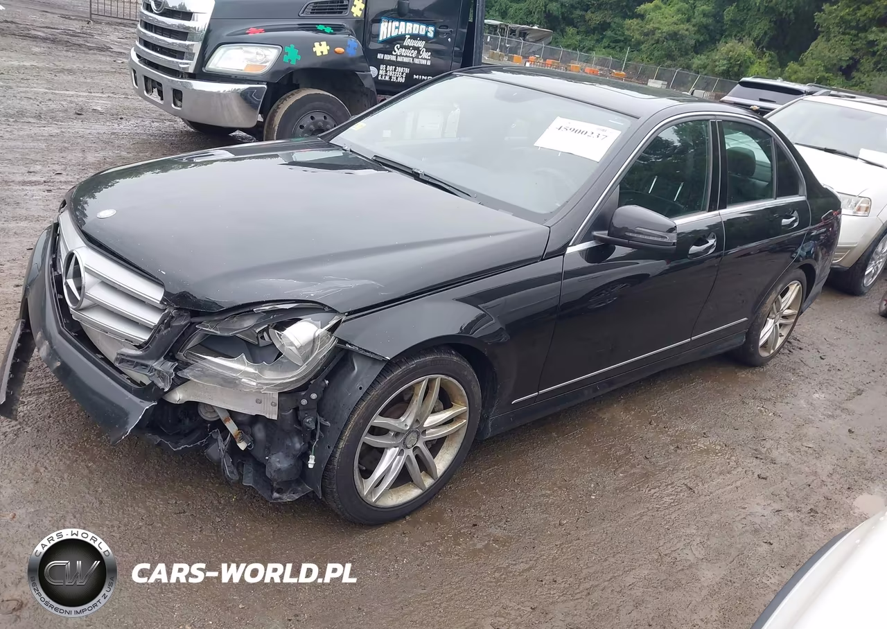 2013 Mercedes-Benz C 300 Sport 4Matic VIN:WDDGF8AB4DG130054 - 2