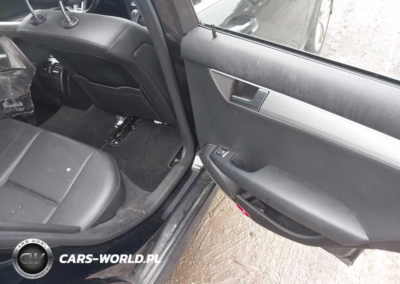 2013 Mercedes-Benz C 300 Sport 4Matic VIN:WDDGF8AB4DG130054 - 8