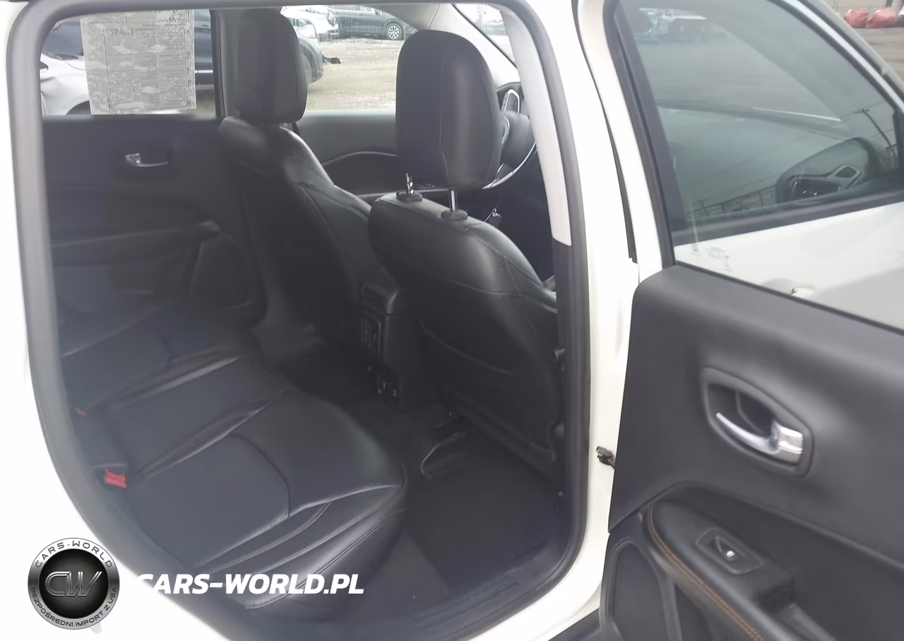 2018 Jeep Compass Limited 4X4 VIN:3C4NJDCB2JT397920 - 8