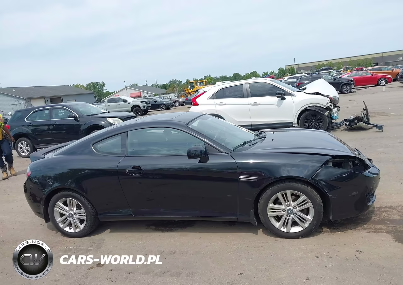 2008 Hyundai Tiburon Gs VIN:KMHHM66D28U282890 - 13