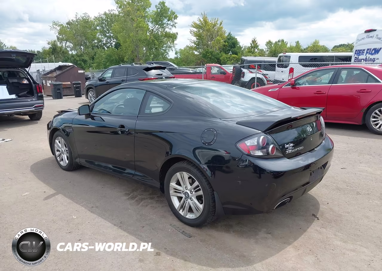 2008 Hyundai Tiburon Gs VIN:KMHHM66D28U282890 - 3