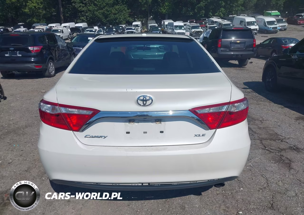 2015 Toyota Camry Xle VIN:4T1BF1FK9FU475049 - 16