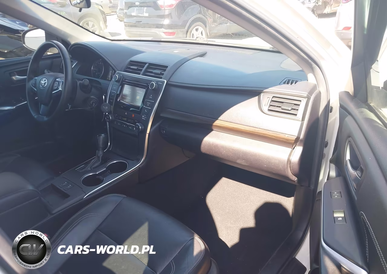 2015 Toyota Camry Xle VIN:4T1BF1FK9FU475049 - 5