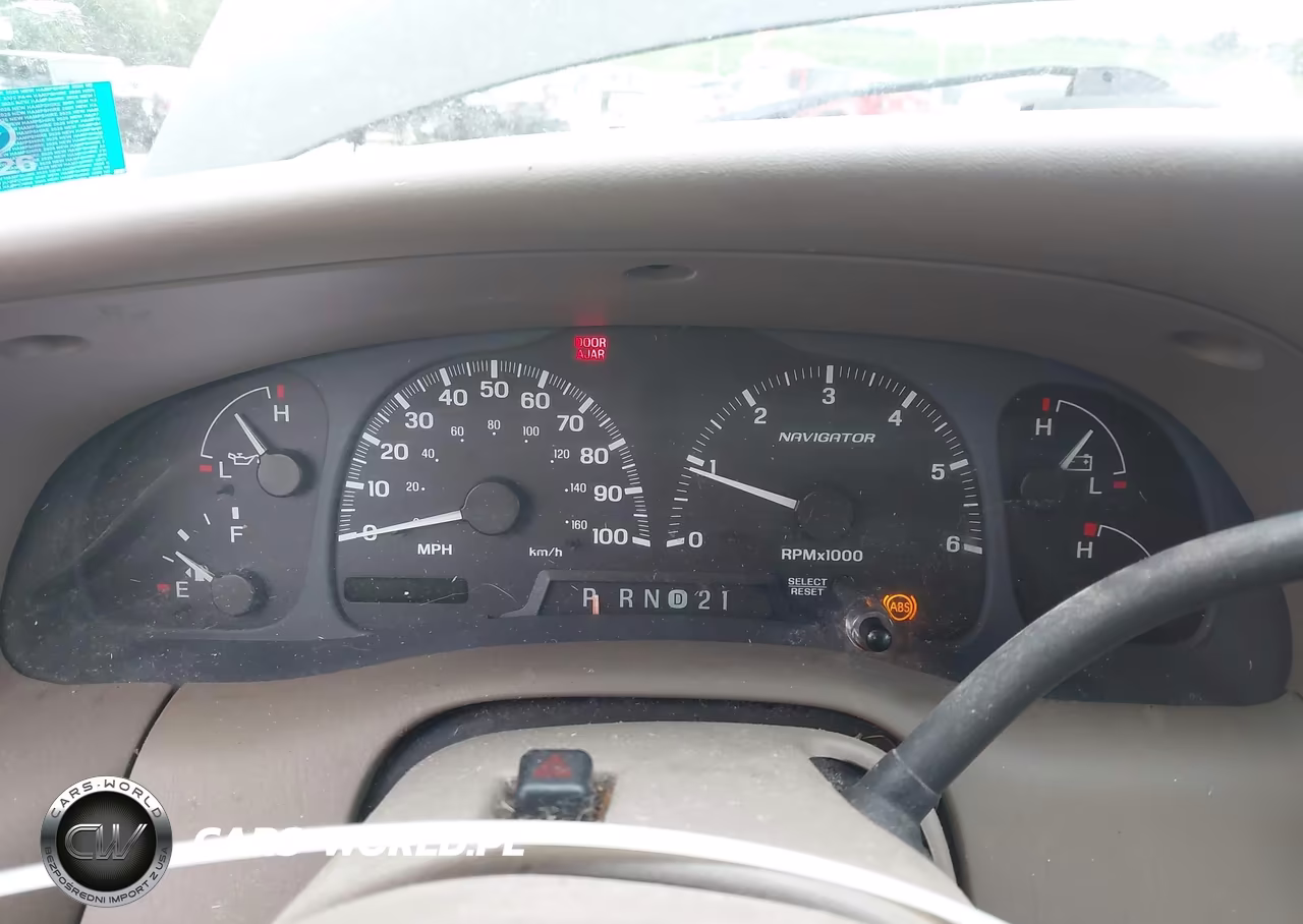 2001 Lincoln Navigator VIN:5LMFU28R61LJ15661 - 7