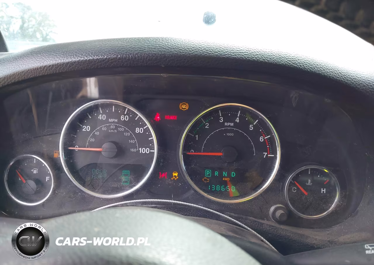 2011 Jeep Wrangler Unlimited Sport VIN:1J4BA3H17BL552837 - 7