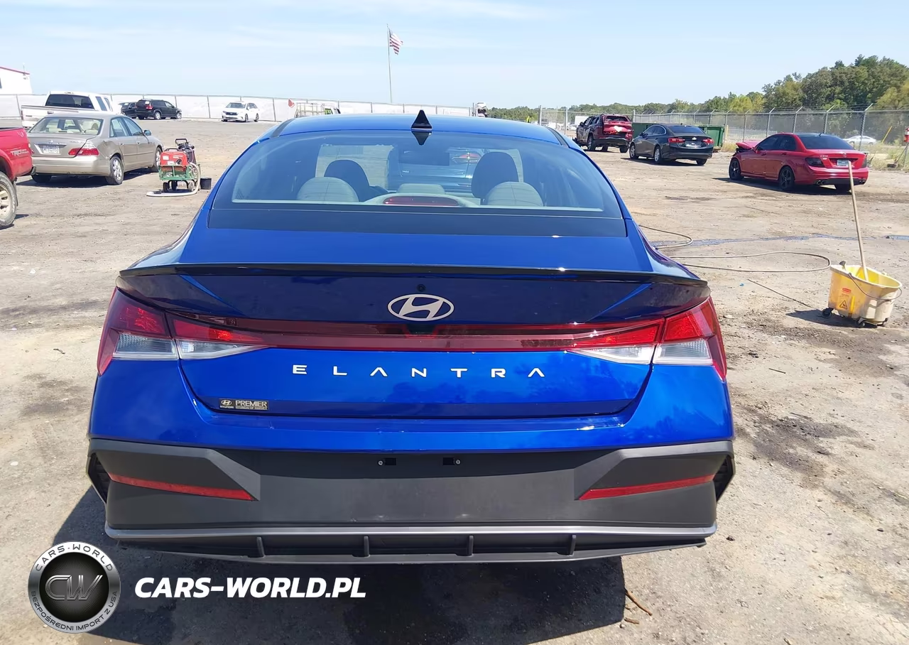 2026 Hyundai Elantra Sel Sport VIN:KMHLM4DG5TU100037 - 16