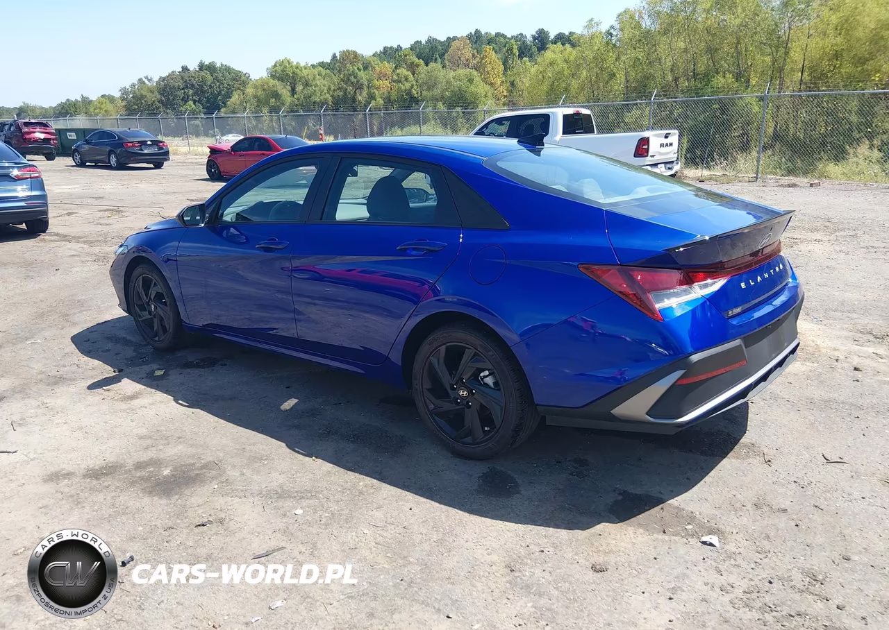 2026 Hyundai Elantra Sel Sport VIN:KMHLM4DG5TU100037 - 3