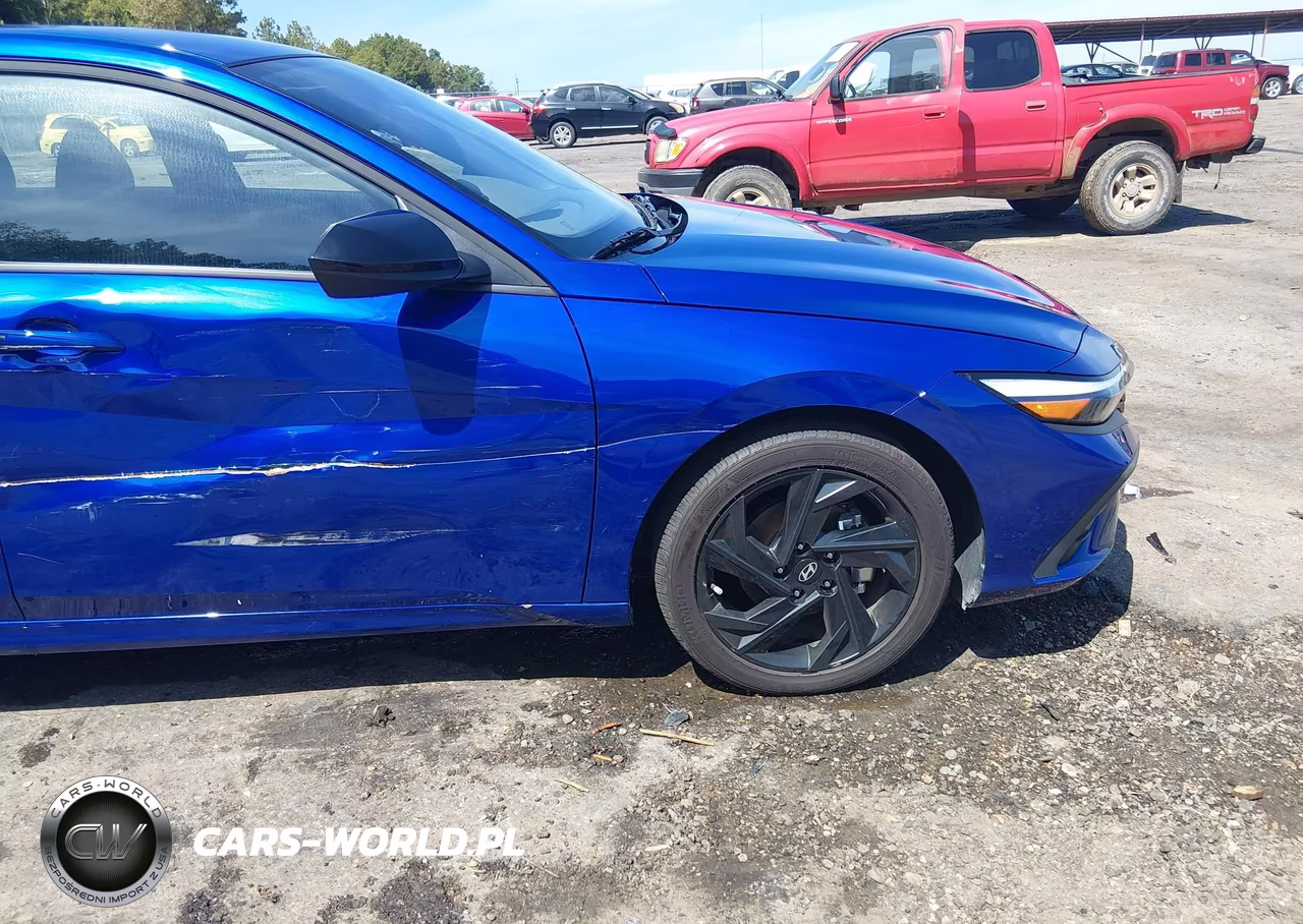 2026 Hyundai Elantra Sel Sport VIN:KMHLM4DG5TU100037 - 6