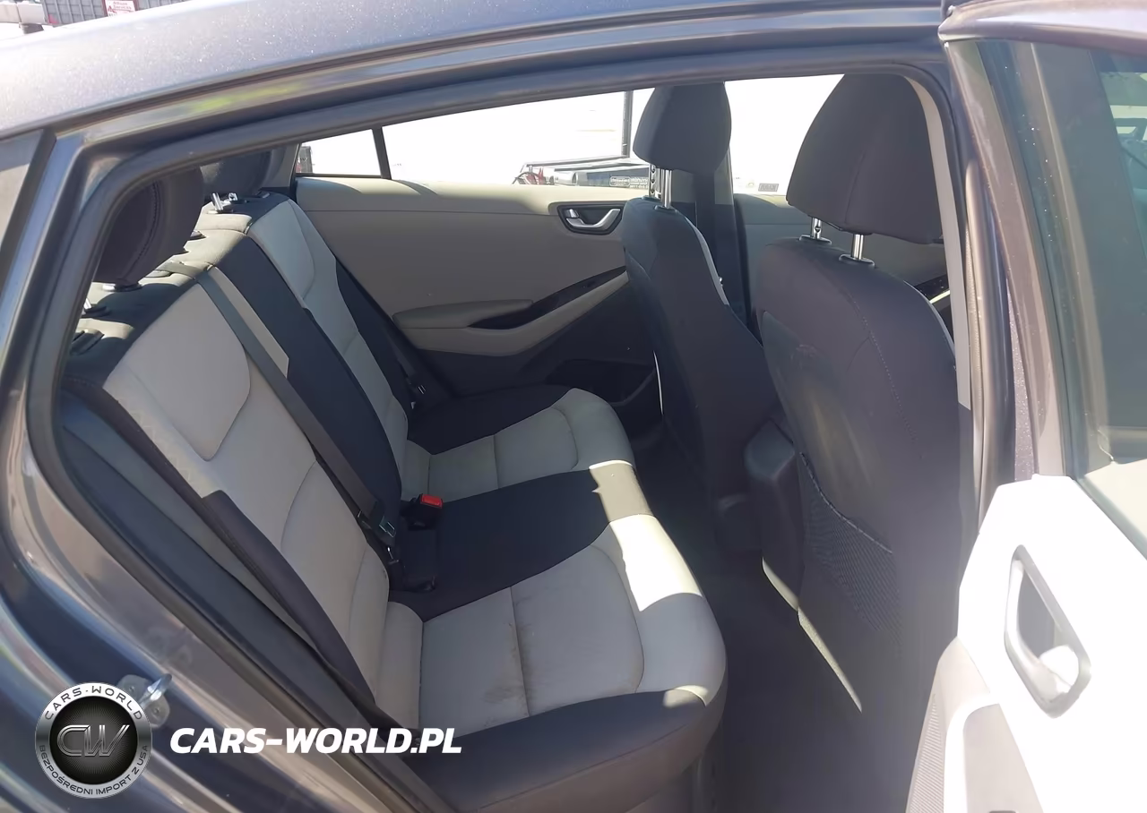 2018 Hyundai Ioniq Hybrid Blue VIN:KMHC65LC1JU065797 - 8