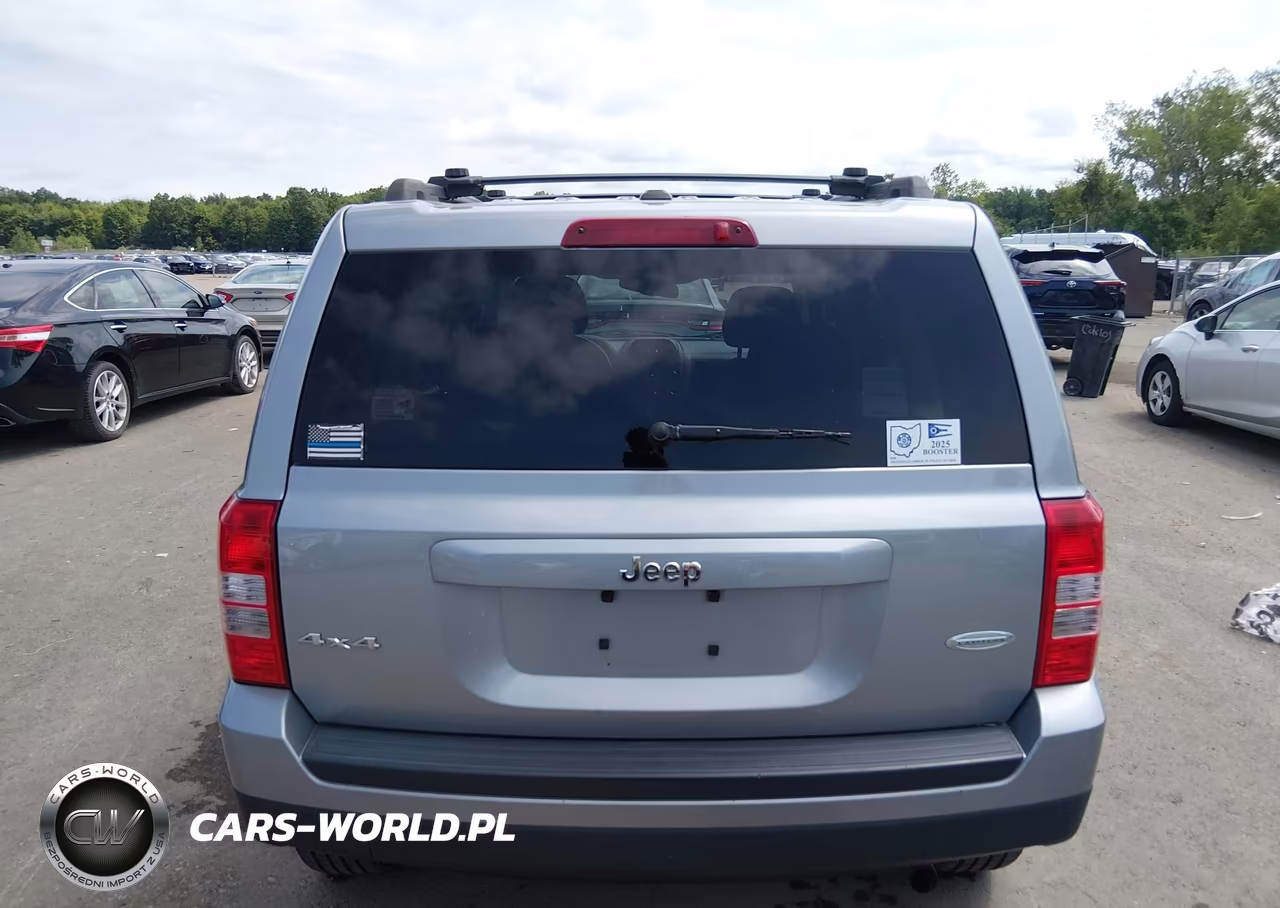 2016 Jeep Patriot Latitude VIN:1C4NJRFB9GD697509 - 16