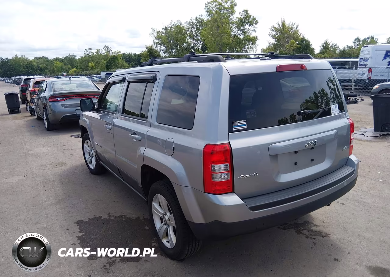 2016 Jeep Patriot Latitude VIN:1C4NJRFB9GD697509 - 3