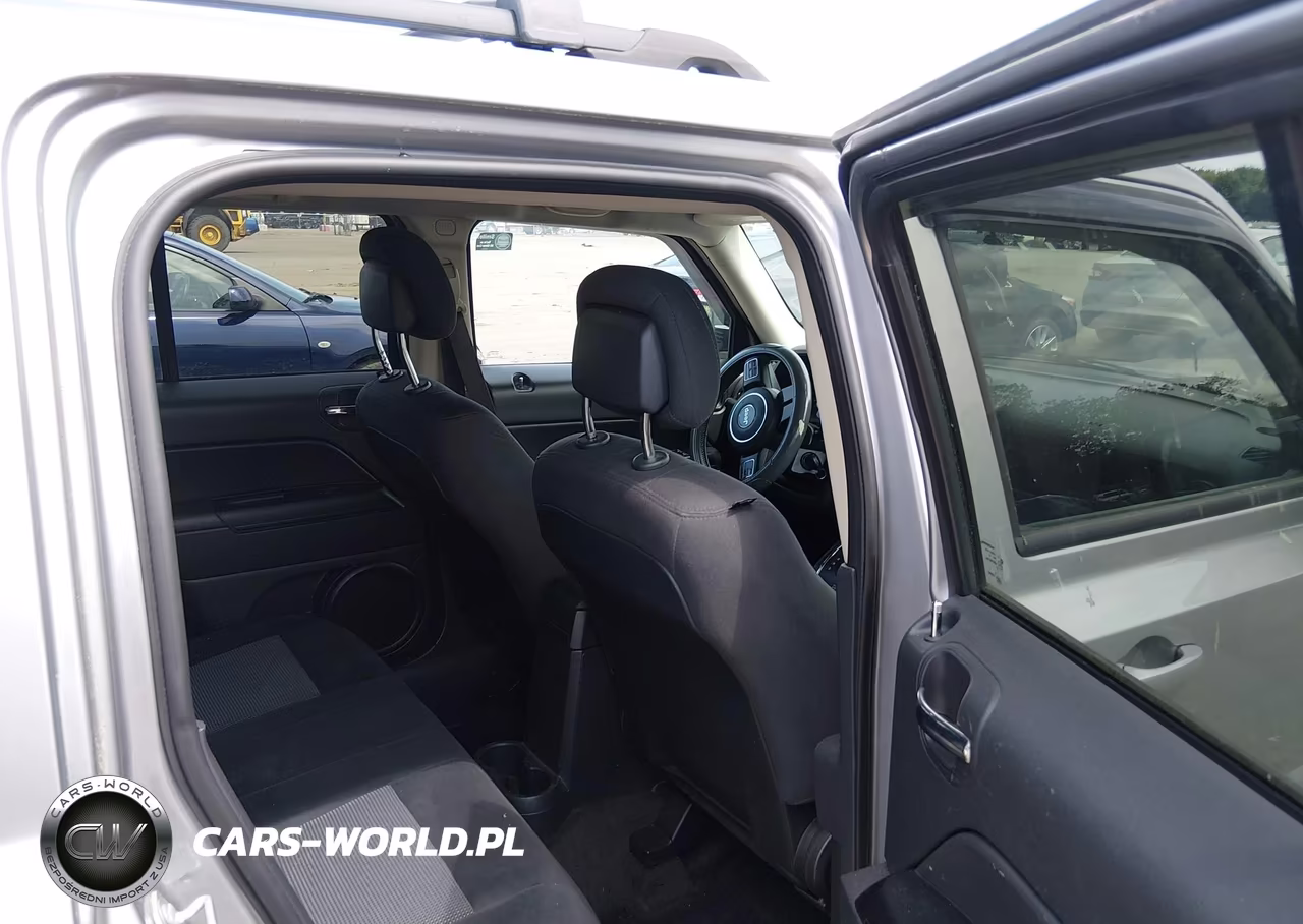 2016 Jeep Patriot Latitude VIN:1C4NJRFB9GD697509 - 8