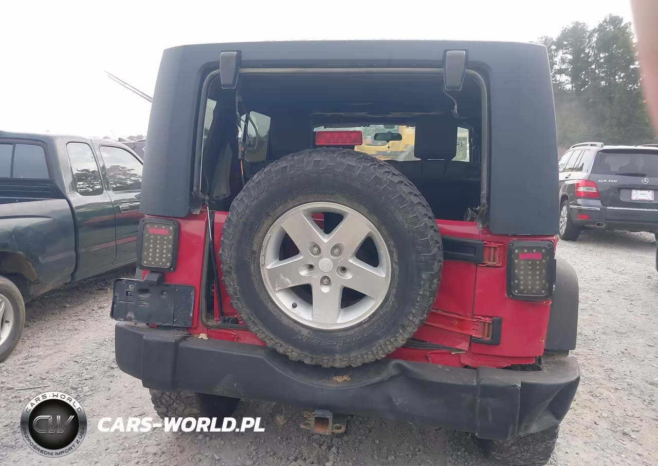 2007 Jeep Wrangler Unlimited Rubicon VIN:1J4GA69137L133154 - 16
