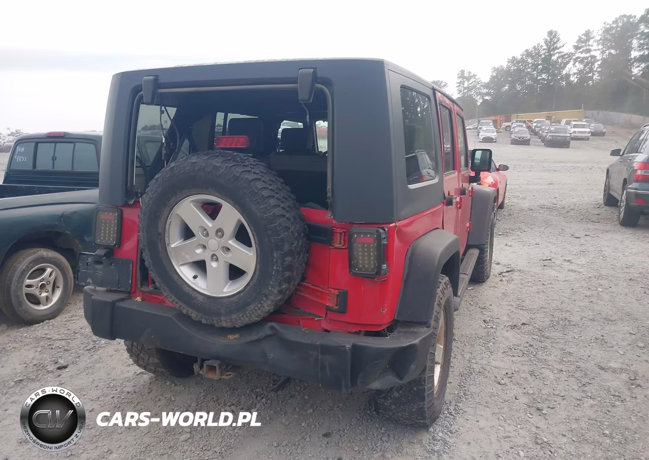 2007 Jeep Wrangler Unlimited Rubicon VIN:1J4GA69137L133154 - 4