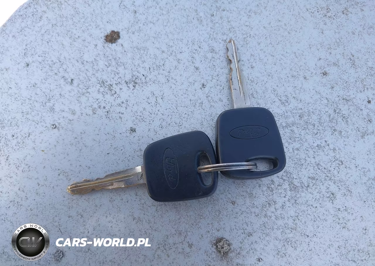 2005 Ford Focus Zx4 VIN:1FAFP34N35W279547 - 11