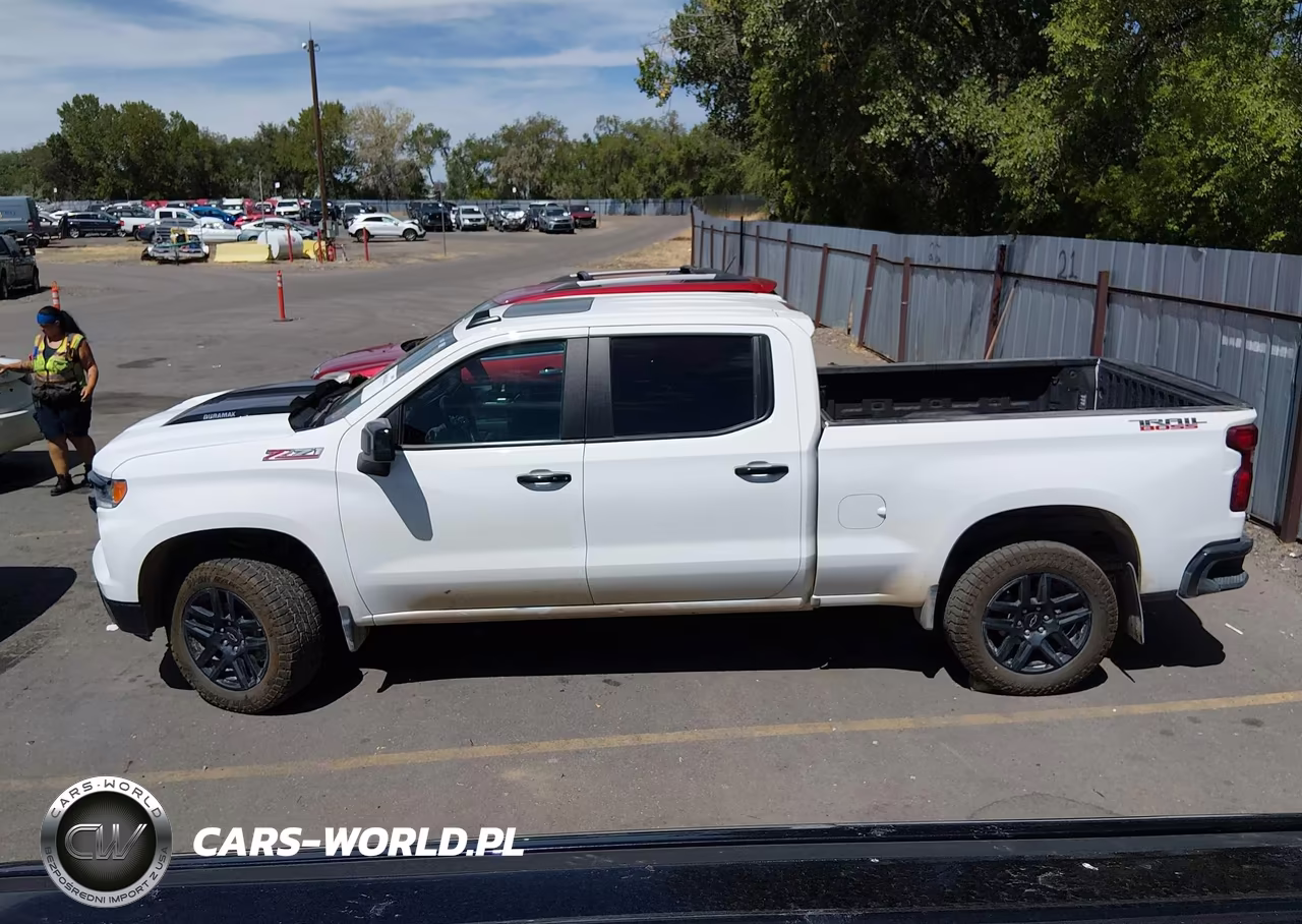 2025 Chevrolet Silverado 1500 4Wd Standard Bed Lt Trail Boss VIN:3GCUKFE86SG142932 - 14