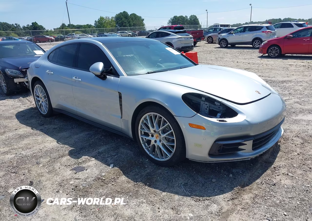 2017 Porsche Panamera 4 VIN:WP0AA2A75HL100999 - 1