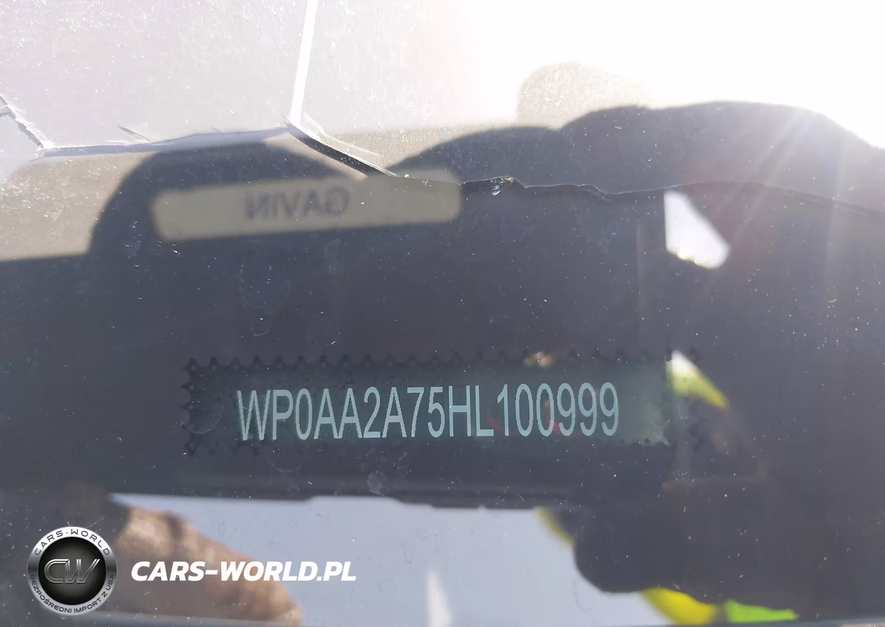 2017 Porsche Panamera 4 VIN:WP0AA2A75HL100999 - 18