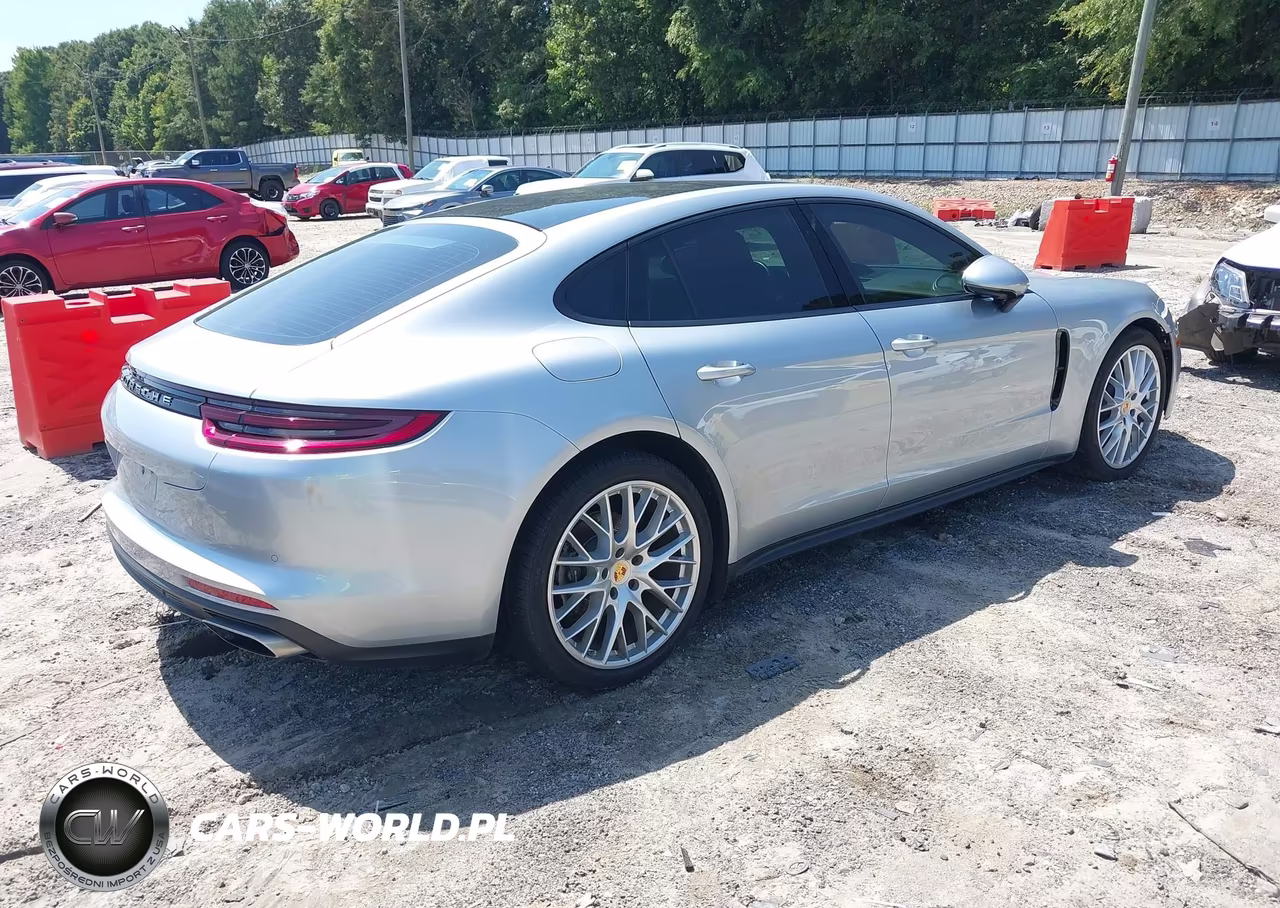 2017 Porsche Panamera 4 VIN:WP0AA2A75HL100999 - 4