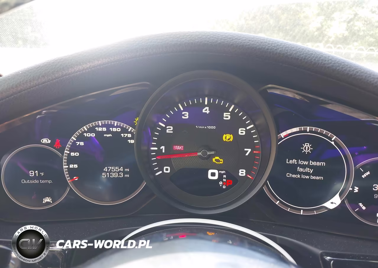 2017 Porsche Panamera 4 VIN:WP0AA2A75HL100999 - 7