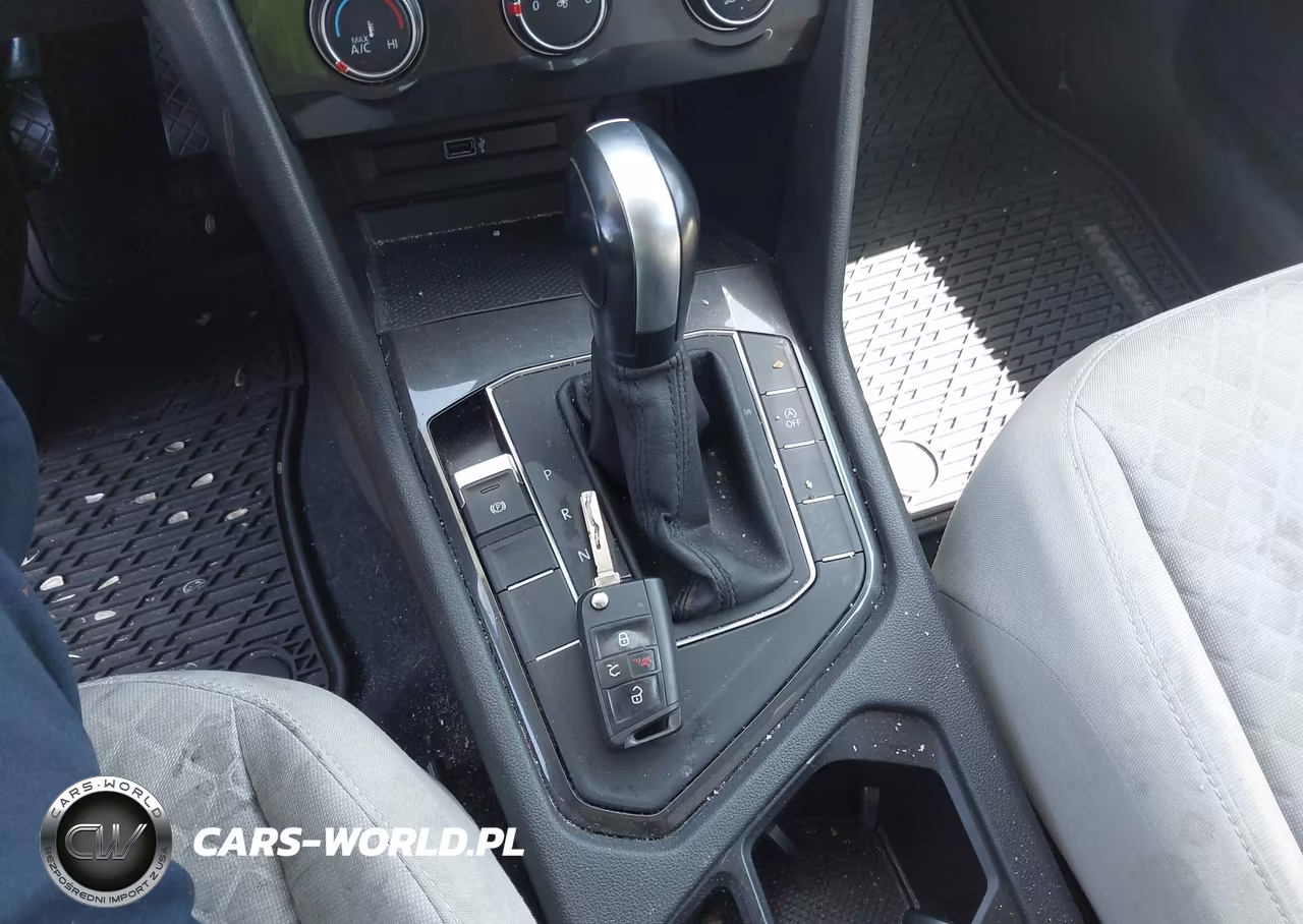 2018 Volkswagen Tiguan 2.0T S VIN:3VV1B7AX3JM032038 - 11
