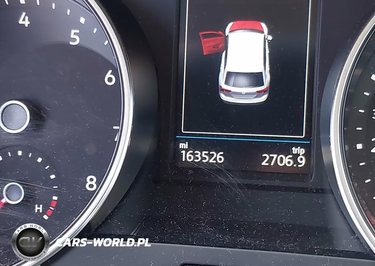 2018 Volkswagen Tiguan 2.0T S VIN:3VV1B7AX3JM032038 - 15