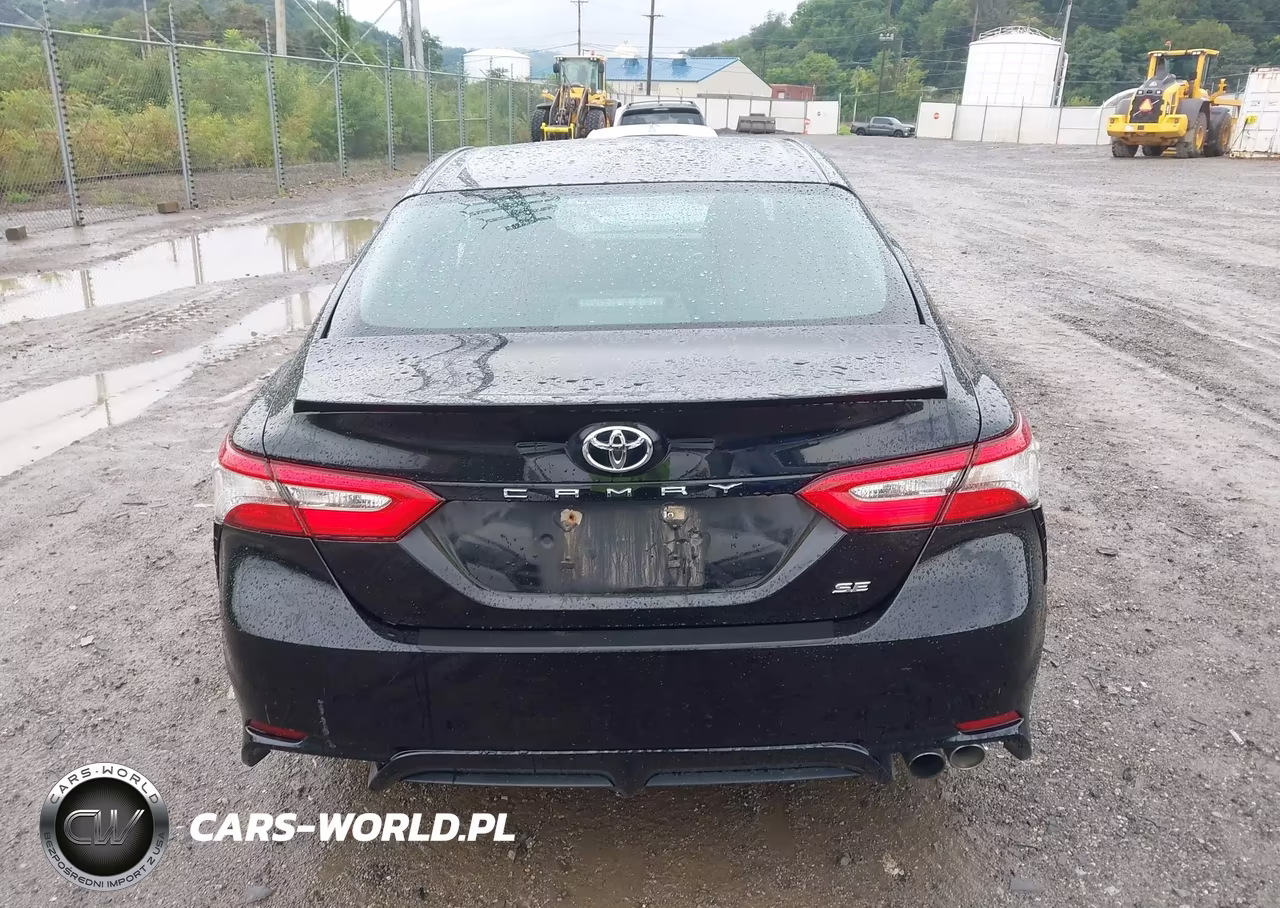 2018 Toyota Camry Se VIN:4T1B11HKXJU585256 - 16