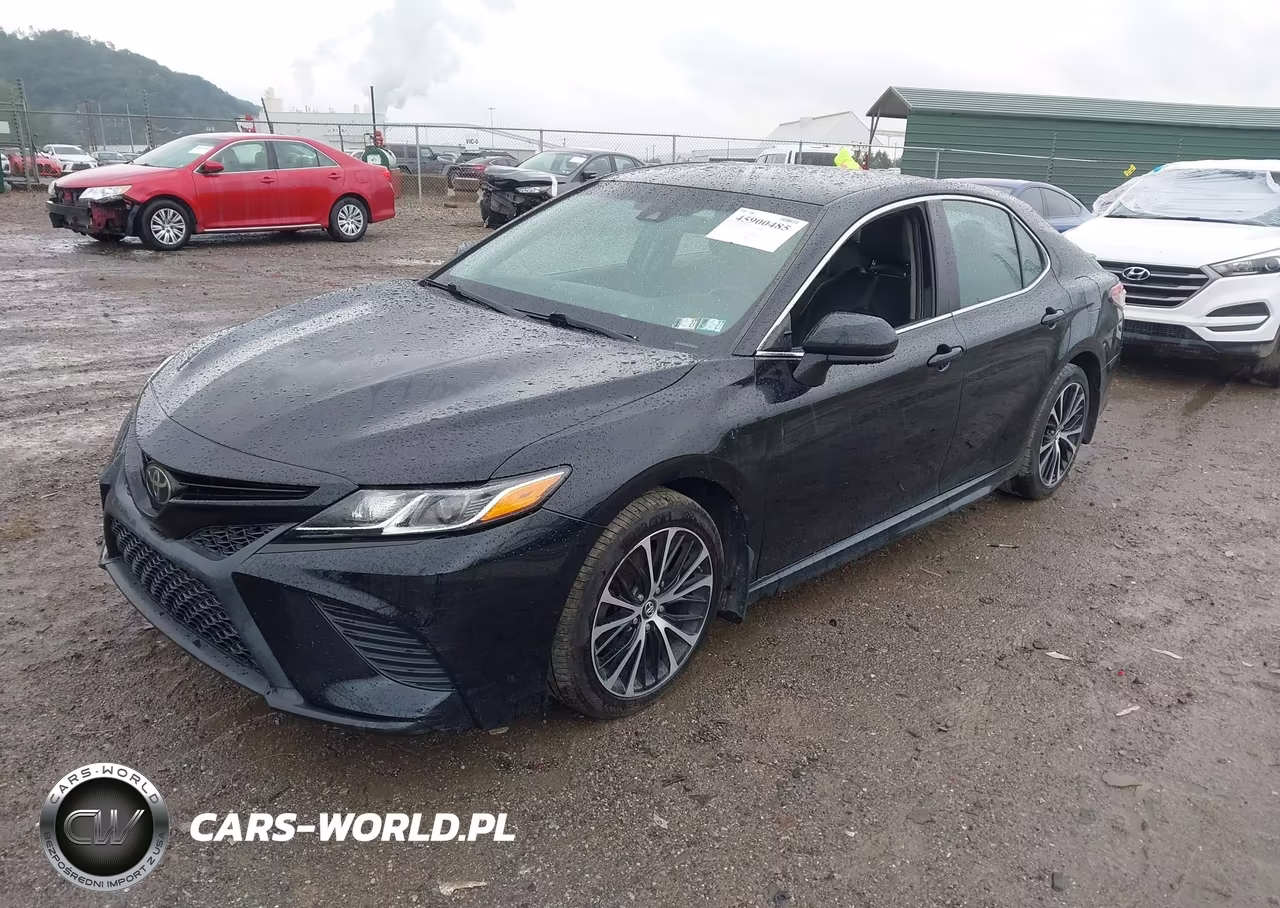 2018 Toyota Camry Se VIN:4T1B11HKXJU585256 - 2