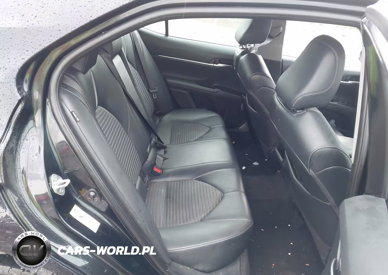 2018 Toyota Camry Se VIN:4T1B11HKXJU585256 - 8