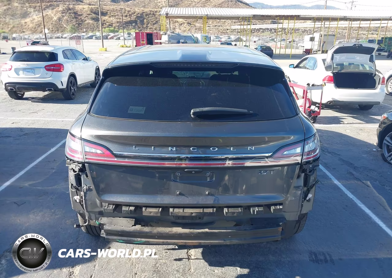 2019 Lincoln Nautilus Reserve VIN:2LMPJ6LP7KBL51304 - 17