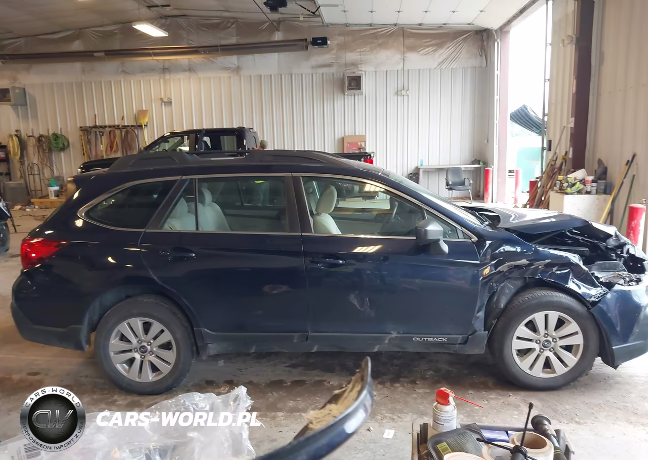 2018 Subaru Outback 2.5I VIN:4S4BSAAC2J3316223 - 13