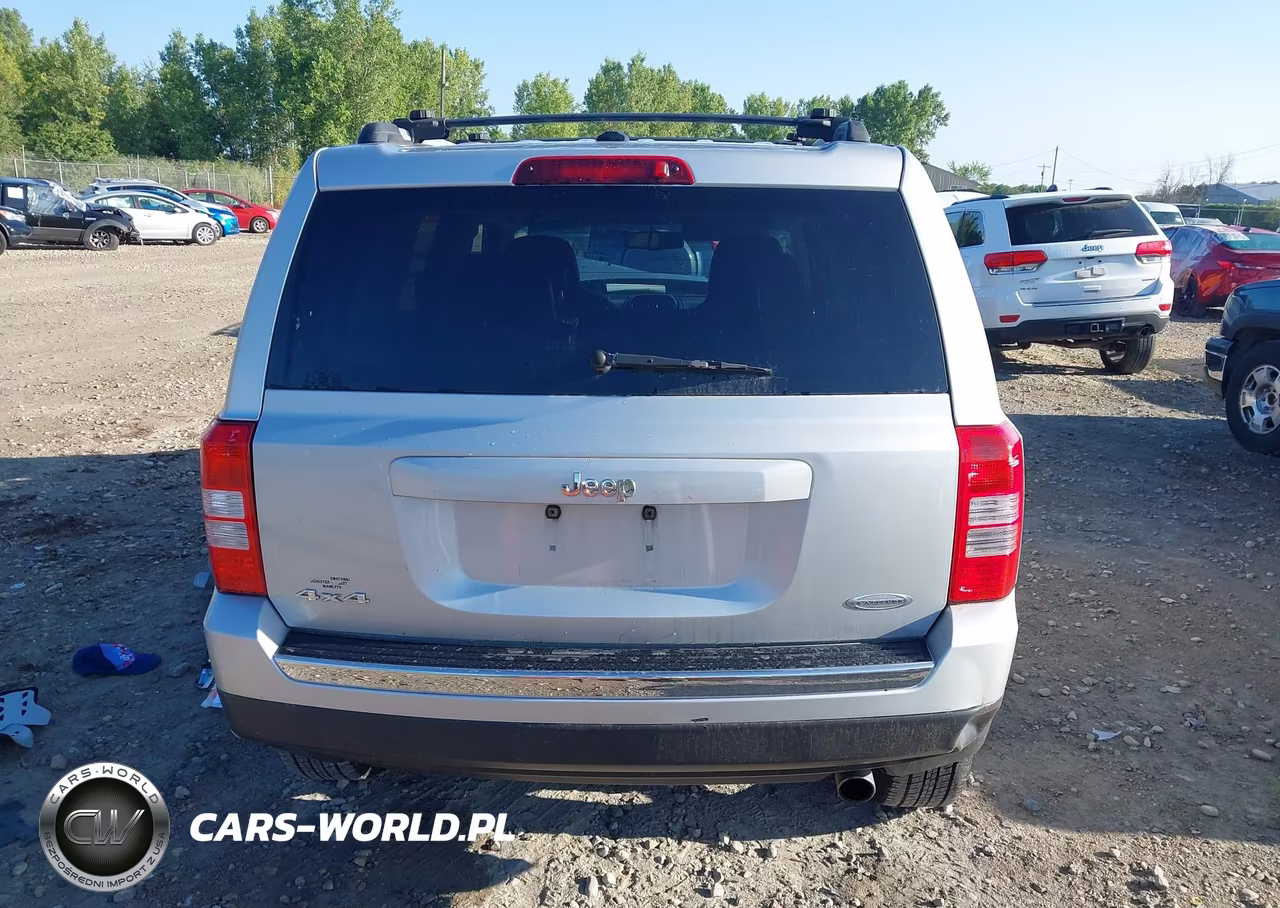 2011 Jeep Patriot Latitude X VIN:1J4NF4GB7BD167111 - 17