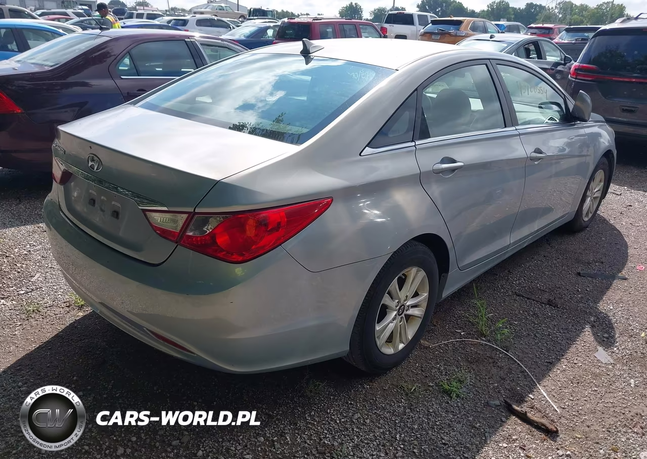 2011 Hyundai Sonata Gls VIN:5NPEB4AC8BH138309 - 4