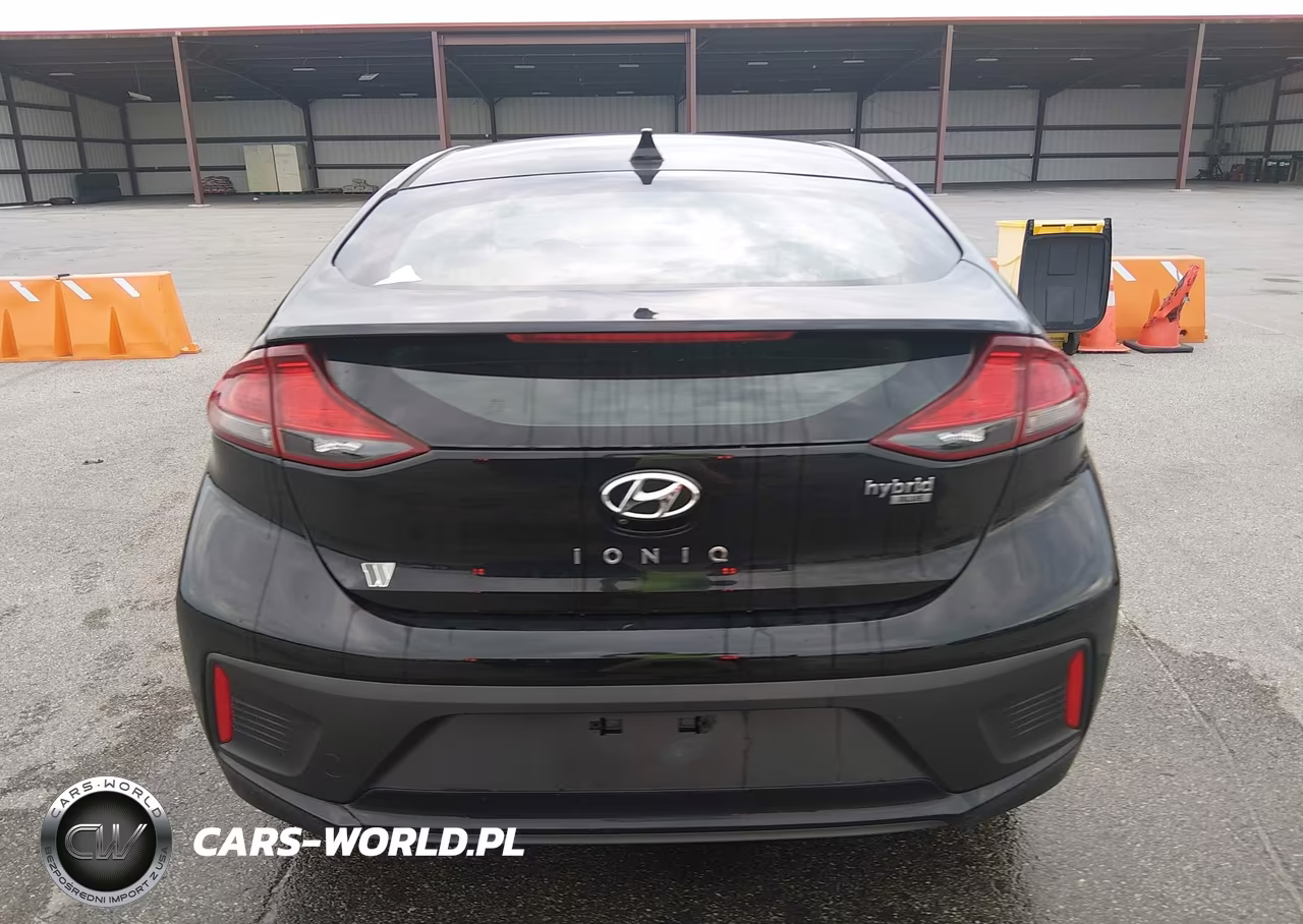 2018 Hyundai Ioniq Hybrid Blue VIN:KMHC65LC4JU062358 - 16