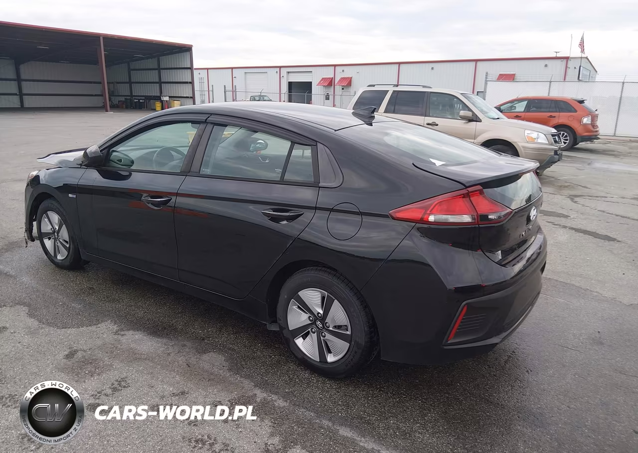 2018 Hyundai Ioniq Hybrid Blue VIN:KMHC65LC4JU062358 - 3