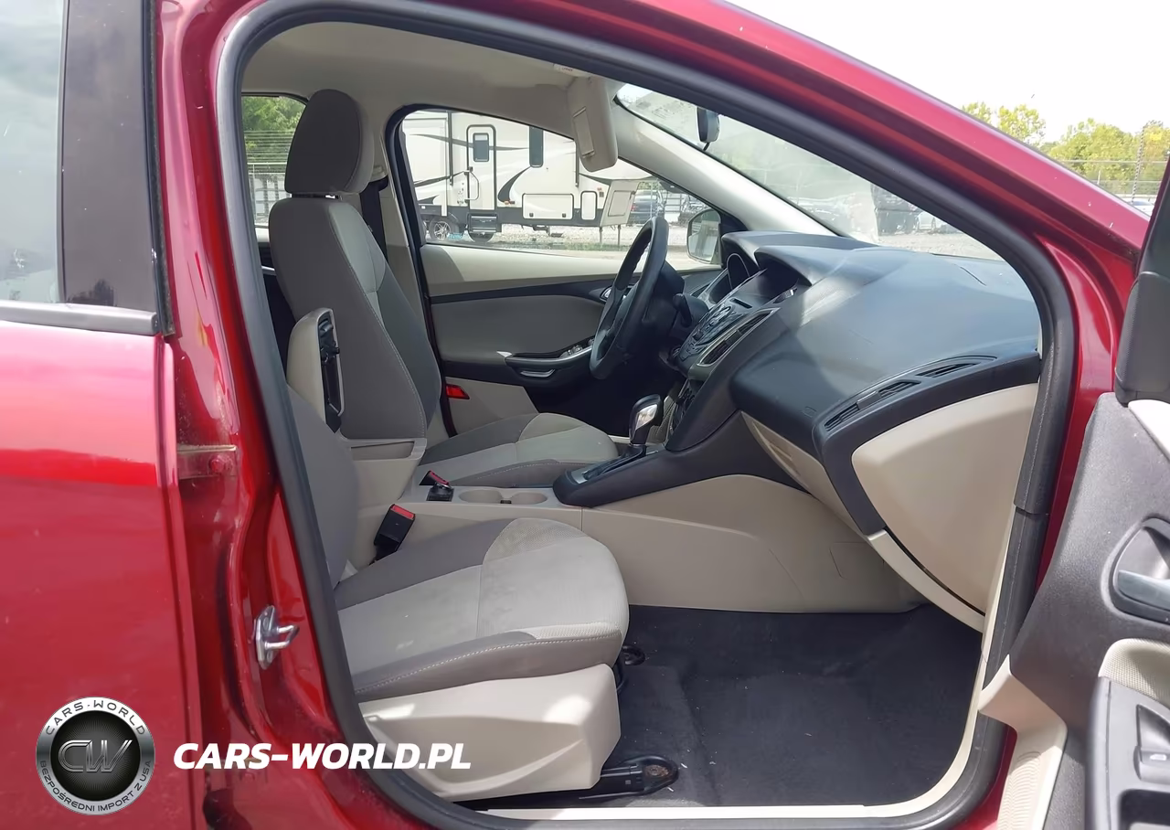 2014 Ford Focus Se VIN:1FADP3F23EL286266 - 5