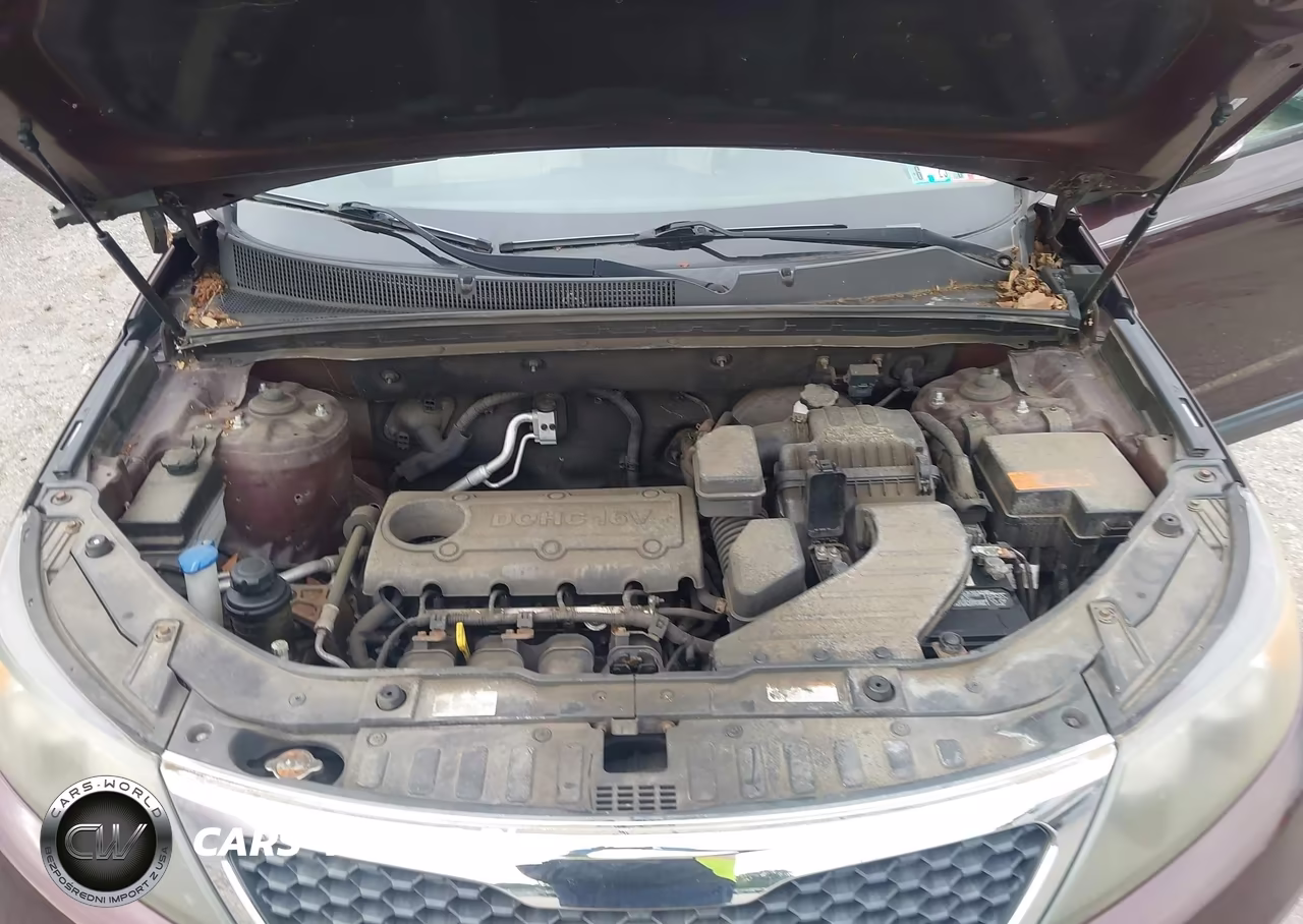 2011 Kia Sorento Lx VIN:5XYKT4A1XBG164416 - 10