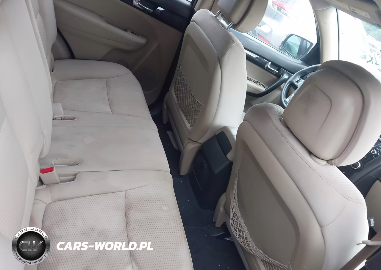 2011 Kia Sorento Lx VIN:5XYKT4A1XBG164416 - 8