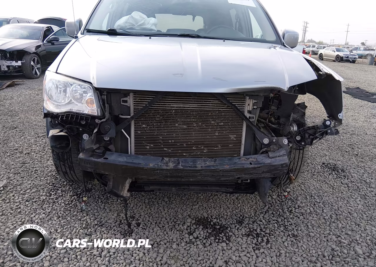 2015 Chrysler Town & Country Touring VIN:2C4RC1BG0FR626998 - 6