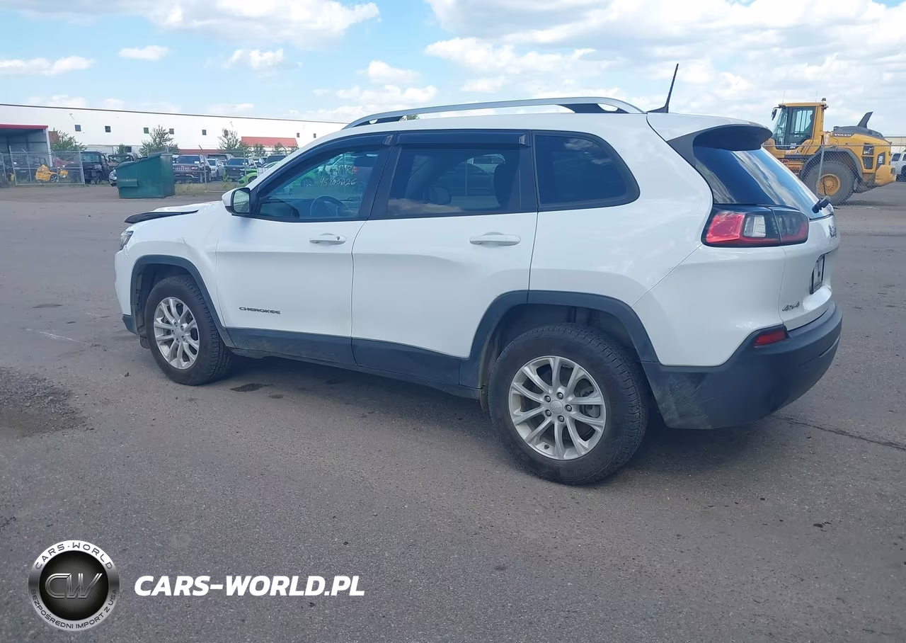 2020 Jeep Cherokee Latitude 4X4 VIN:1C4PJMCB7LD616744 - 3